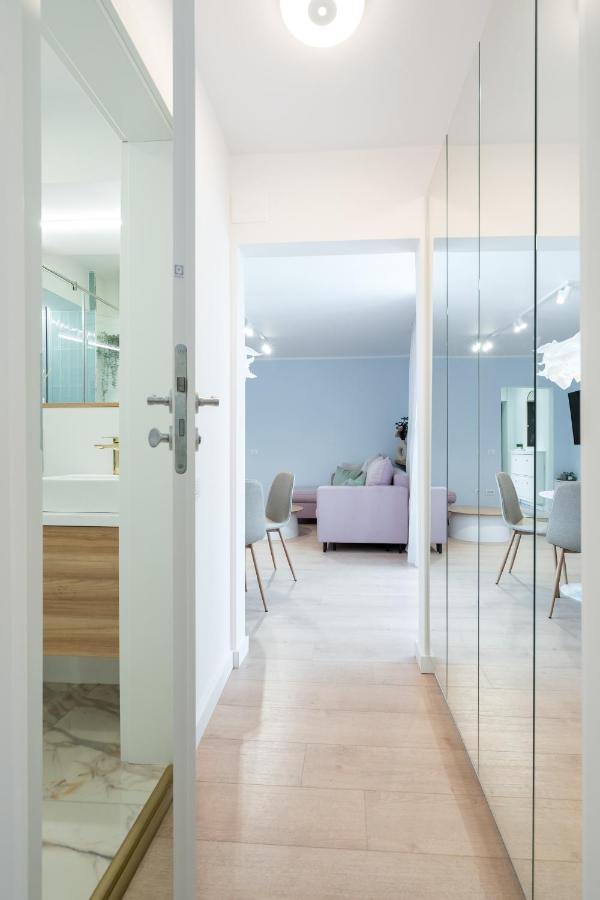 Candy Land Downtown Apartment Bukarest Exterior foto